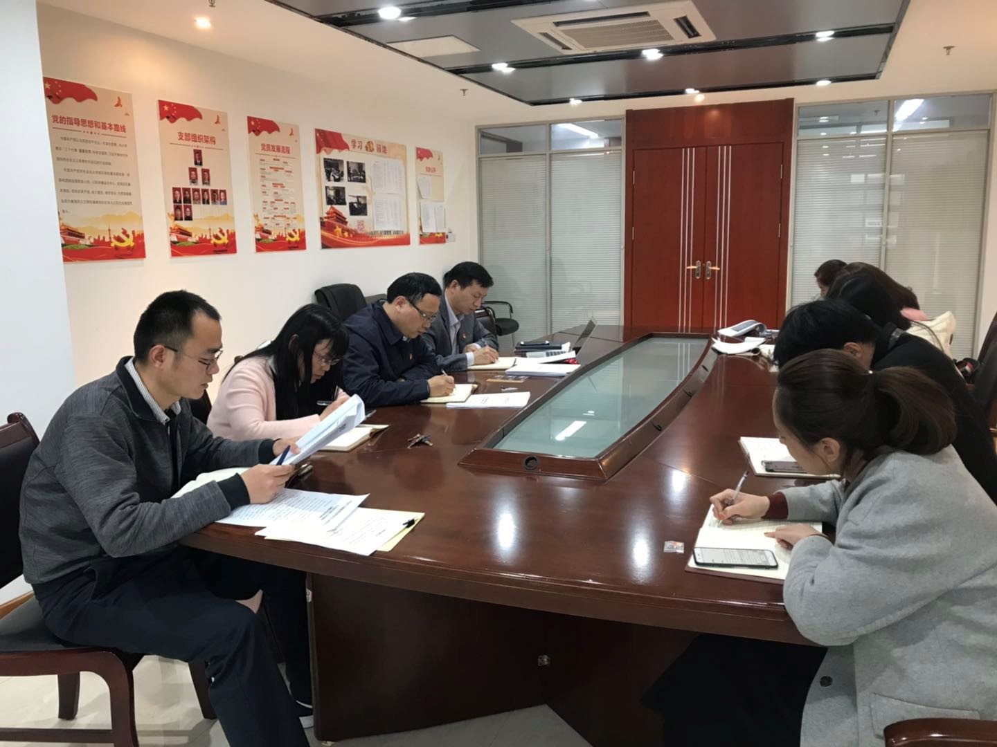 机关第二党支部主题党日活动.jpg 机关第二党支部主题党日活动.jpg